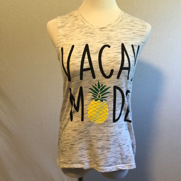 Vacay mode tank🍍 - Picture 3 of 3